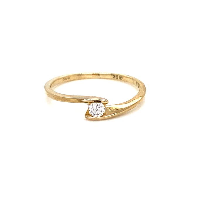 9ct Yellow Gold Single Stone Diamond Cross Over Ring