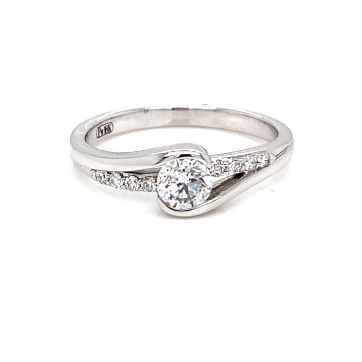 18ct White Gold Single Stone Diamond Cross Over Ring