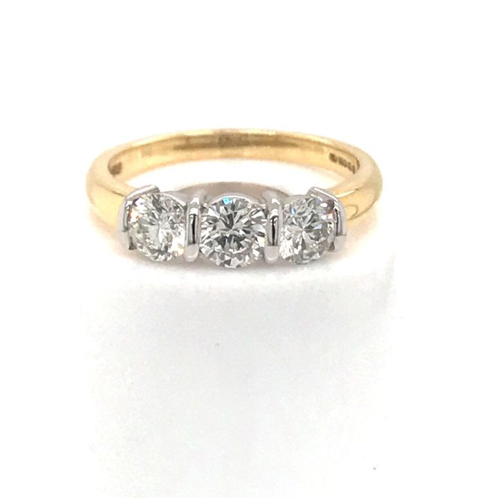 18ct Yellow Gold Three Stone Diamond Bar Set Ring 1ct