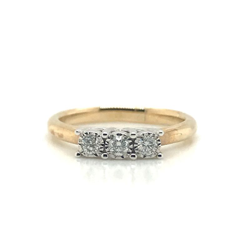 9ct Yellow Gold Three Stone Diamond Illusion Set Ring