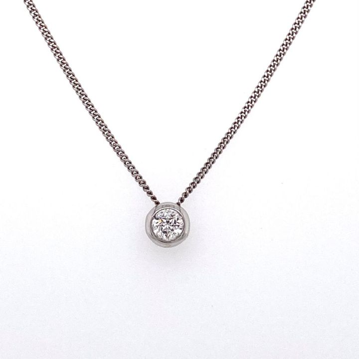 18ct White Gold Solitaire Mastercut Diamond Pendant