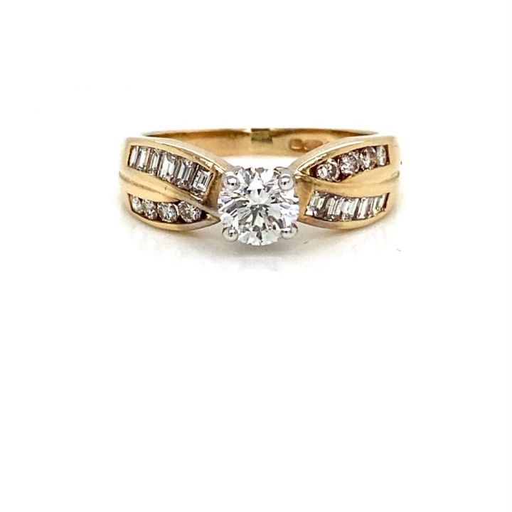 Pre Owned 14ct Yellow Gold Single Stone Diamond Fancy Ring