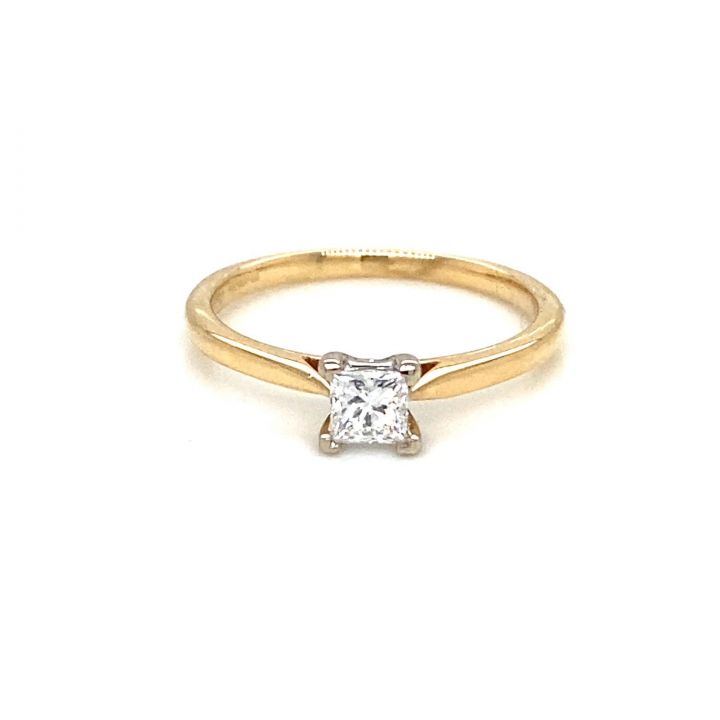 18ct Yellow Gold 0.30ct Princess Cut Diamond Ring