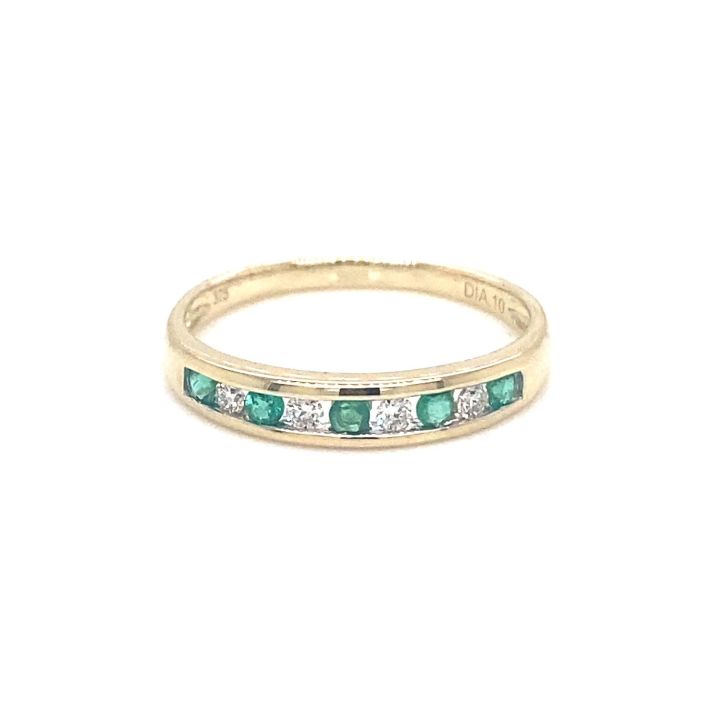 9ct Yellow Gold Emerald & Diamond Nine Stone Ring