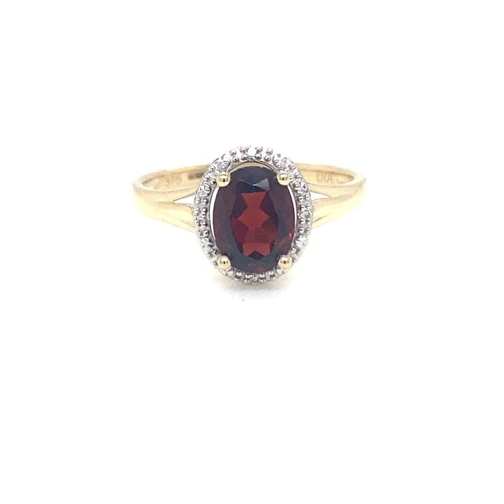 9ct Yellow Gold Garnet & Diamond Cluster Ring