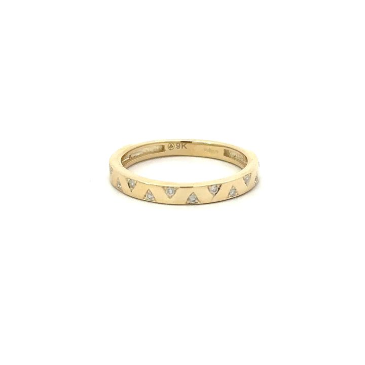 9ct Yellow Gold Fifteen Stone Diamond Set Ring