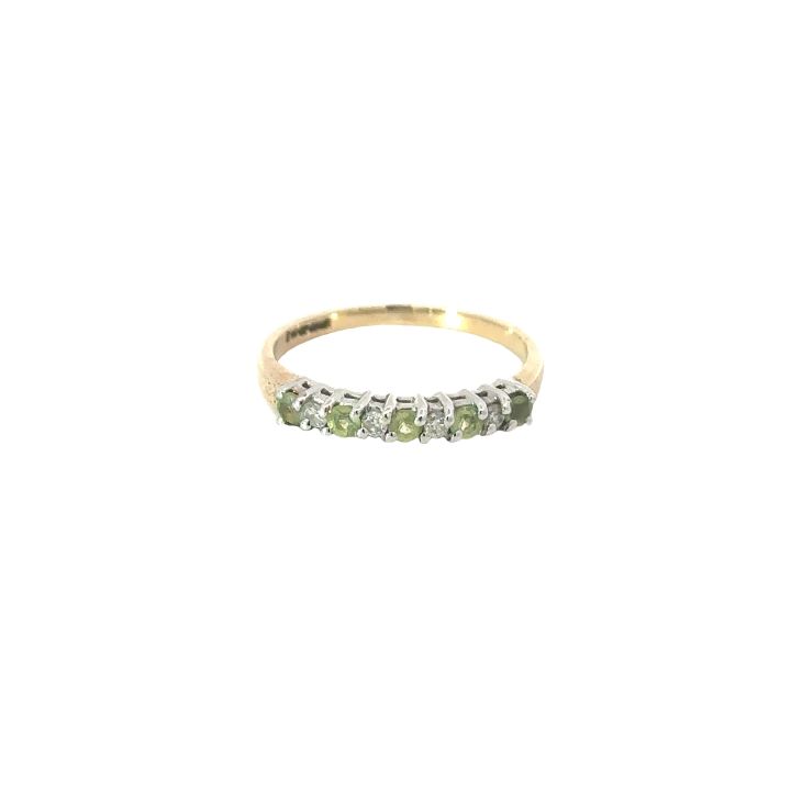 Preowned 9ct Yellow Gold Peridot & Diamond Ring