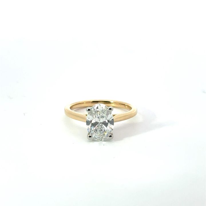 Lab Grown 2ct Oval Diamond Ring