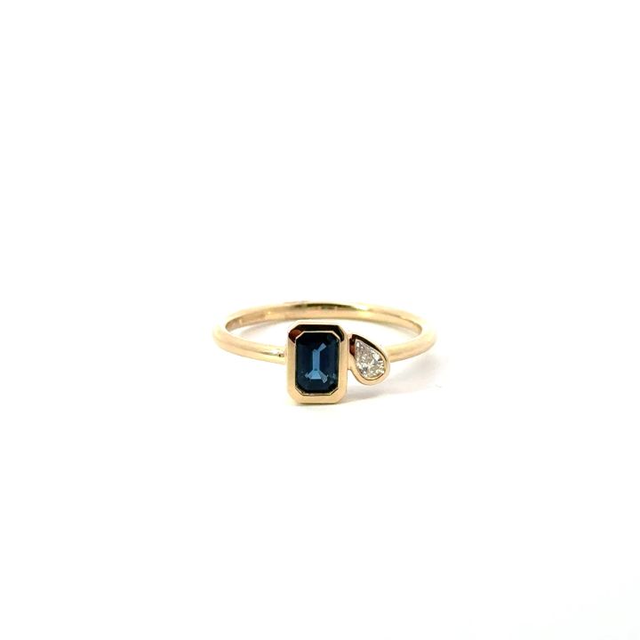 9ct Yellow Gold Sapphire and Diamond Ring